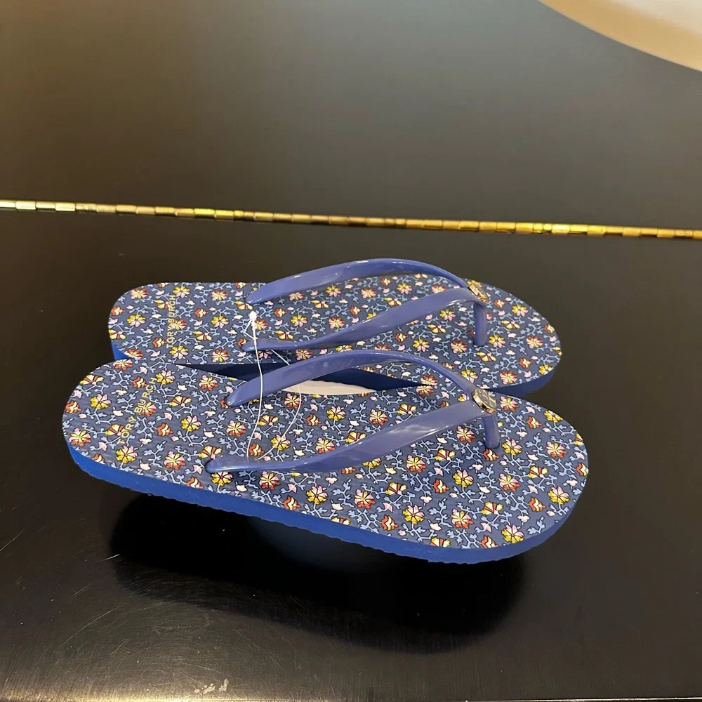 Tory Burch NWT Summer Beach Minimalist Authentic Spring Flower Bloom Flip Flop